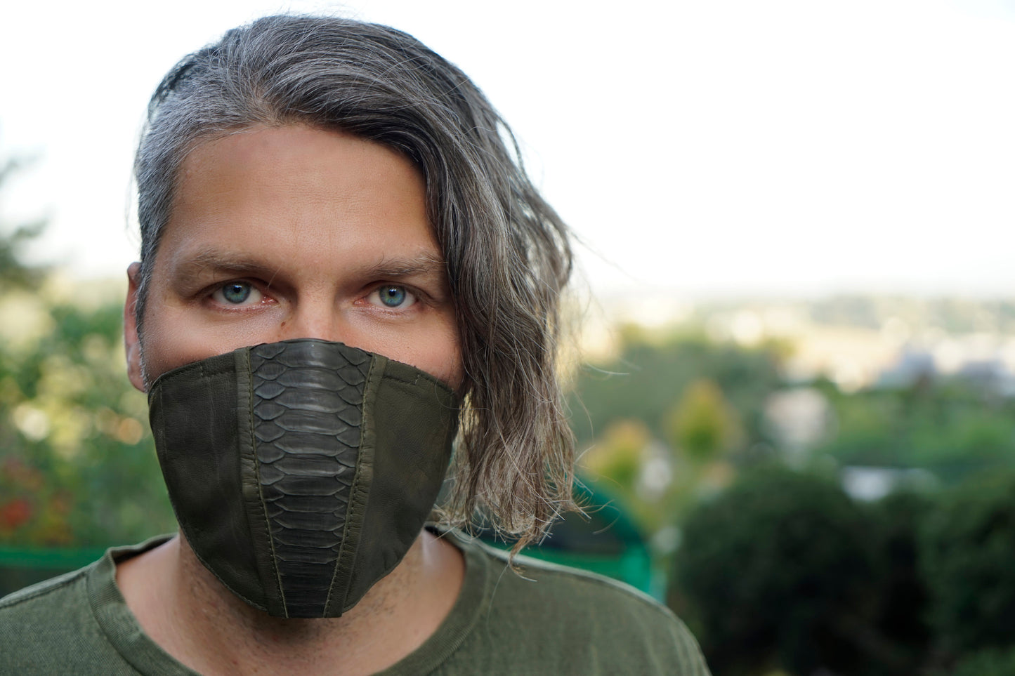 GREEN ROCK DEFENSE Face Mask in Olive Leather