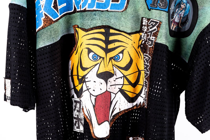 Tiger Wave Anime Sports ONE OF A KIND Oversize T-shirt