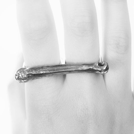 COYOTE BONE Silver Double Finger Ring